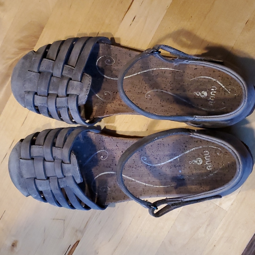 Ahnu woven flats